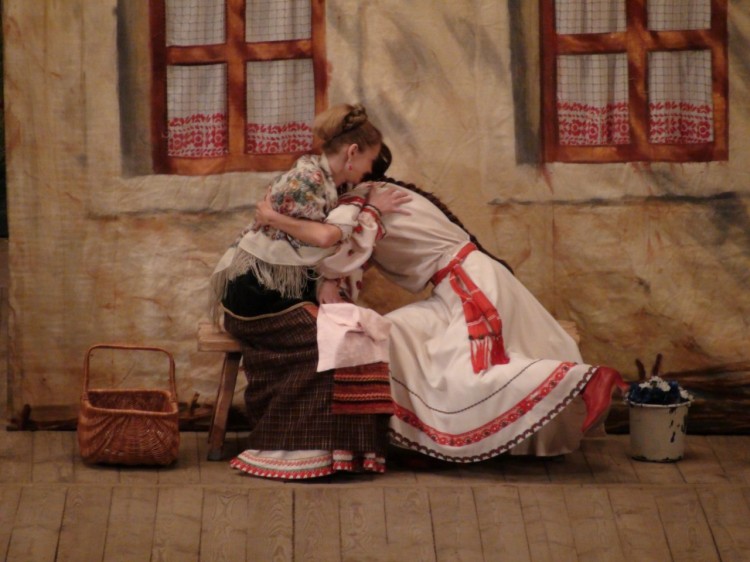 В філармонії відбувся спектакль Санкт-Петербурзького театру "Свадьба в Малиновке" ВІДЕО