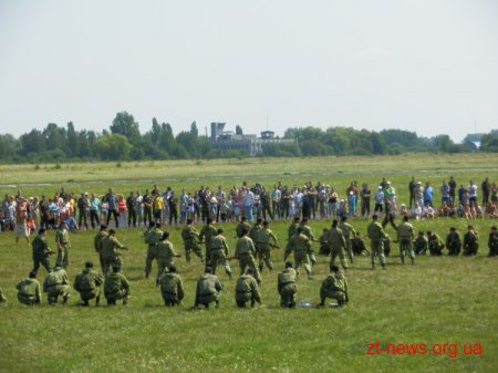 4 серпня у Житомирі відзначили 82 річницю створення повітрянодесантних військ ВІДЕО