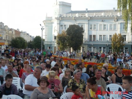 1 вересня на майдані Корольова в Житомирі відбулося святкування Дня міста культурна версія ОНОВЛЕНО