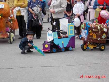 В Житомирі пройшов парад дитячих візочків