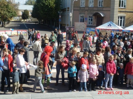 В Житомирі на майдані Корольова відбулося свято морозива