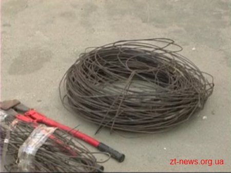 На Житомирщині за крадіжку кабелю чотирьох осіб засудили до позбавлення волі