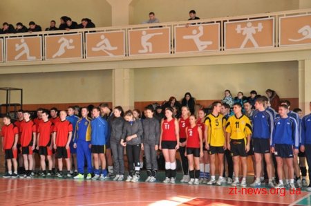 У Житомирі відкрився 8-й Відкритий турнір з волейболу, присвячений пам’яті Аркадія Зорі