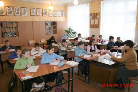 Дві третини загальноосвітніх навчальних закладів Новограда-Волинського закриті на карантин
