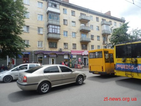 У Житомирі на вул. Київській дрібна аварія перекрила рух в бік центру