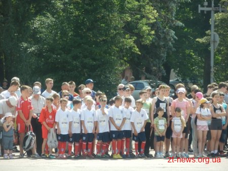У Житомирі відбулося відкриття легкоатлетичного пробігу з нагоди «Олімпійського дня»