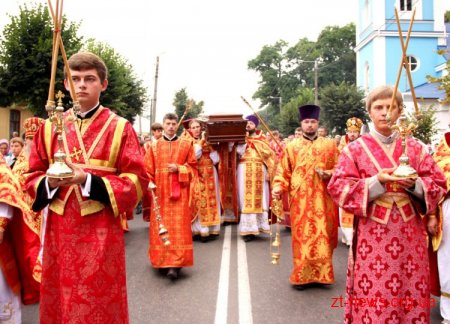 У Житомирі відбулася хресна хода з мощами священномученика Павла Гордовського