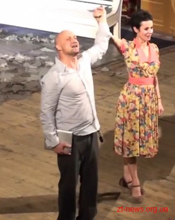 У драмтеатрі відбулася вистава "Лавка" за участю Гоші Куценко та Ірини Апексімової