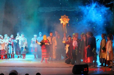 Актори Житомирського театру влаштували "Різдвяний каламбур"