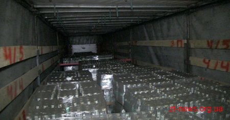 У Коростені податкова міліція вилучила 20 тисяч пляшок фальсифікованої горілки