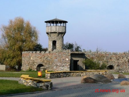 У Житомирській області чоловік впав з 15-ти метрової стіни фортеці Звягель