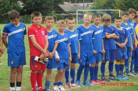 На футбольні змагання до Житомира приїхало 8 юнацьких команд з різних міст