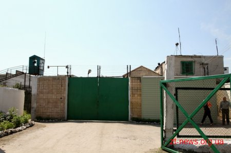 Силовики викрили незаконні оборудки у Житомирській тюрмі
