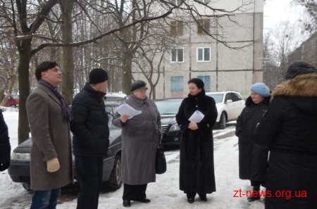 Любов Цимбалюк зустрілася з мешканцями будинку по вул. Корольова, 48