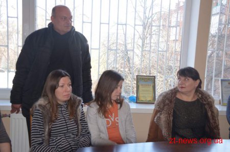 Любов Цимбалюк ознайомилась з умовами проживання вимушених переселенців в готелі «Житомир»