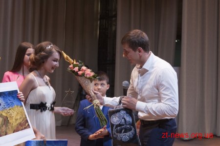 У Житомирі відбулося нагородження переможців Національної премії «Дитина року 2015»