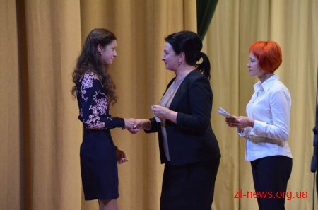 Обдаровані учні Житомира отримали стипендії міського голови