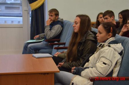Для старшокласників та студентів Житомира розпочалося навчання в "Школі місцевого самоврядування"