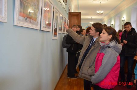 Екскурсії будівлею міської ради провели для школярів усіх шкіл міста
