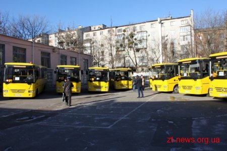 Подарунок у вигляді 14 нових автобусів чекає на школярів Житомирщини