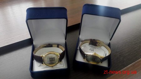 Легенди спорту Житомира отримали іменні годинники міського голови