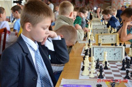 У Житомирі стартував турнір "Шахова юність Полісся-2016"