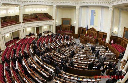 За півріччя депутати-мажоритарники Житомирщини зареєстрували більше сотні законопроектів