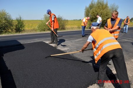 В області ремонтуються ділянки доріг Глибочиця – Станишівка та Житомир – Могилів-Подільський