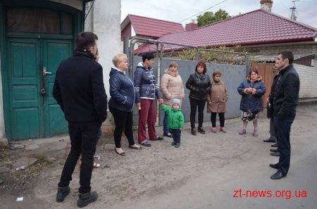 Дмитро Ткачук зустрівся з мешканцями вулиці Ново-північної, які переживають за власні помешкання