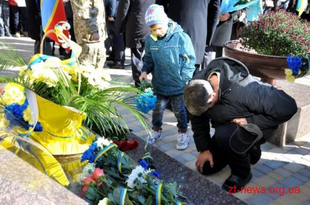У Коростені з нагоди свята відкрили пам’ятник на честь захисників України