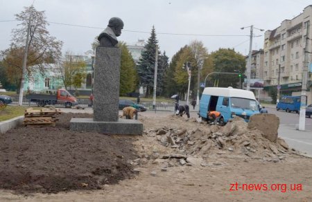 На сьогодні погодні умови дозволяють відновити реконструкцію  скверу Тараса Шевченка