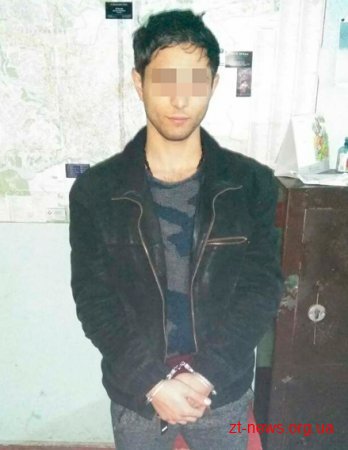 У Житомирі поліція розшукує грабіжника, який відбирає телефони у підлітків