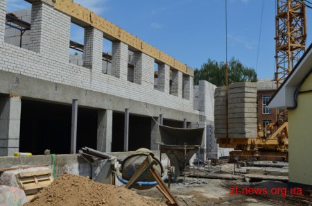 У Житомирі продовжується будівництво міської гімназії №3