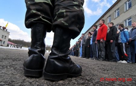 На Житомирщині під час осіннього призову до військових частин відправили 437 призовників