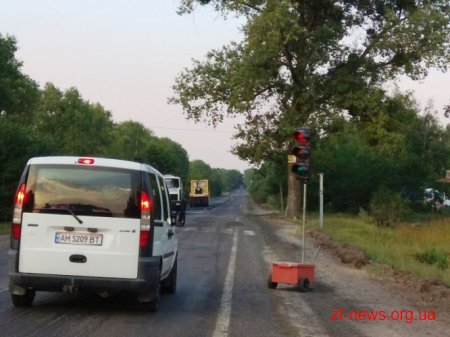 Ремонтні роботи на автодорозі Н-03 Житомир-Чернівці ведуться навіть у вихідні дні