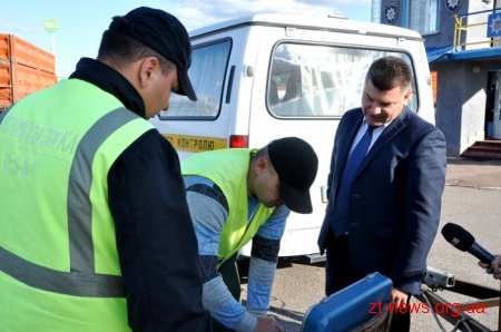 Голова Укртрансбезпеки оглянув роботу габаритно-ваговою комплексу на трасі Київ-Ковель