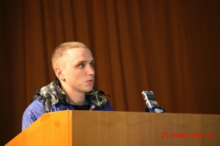В рамках осіннього призову до військових частин відправляється перша партія юнаків Житомирщини