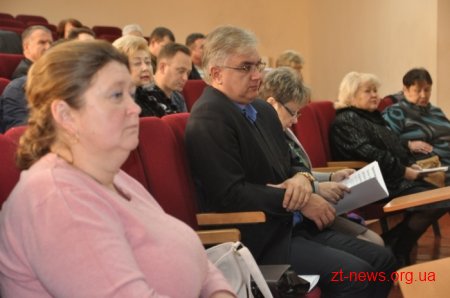 У Житомирі публічно обговорили шляхи втілення медичної реформи у життя
