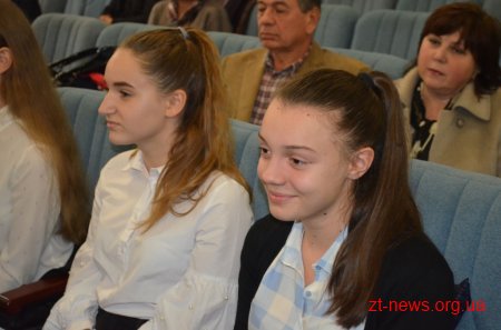 Обдаровані діти Житомира отримали стипендії міського голови
