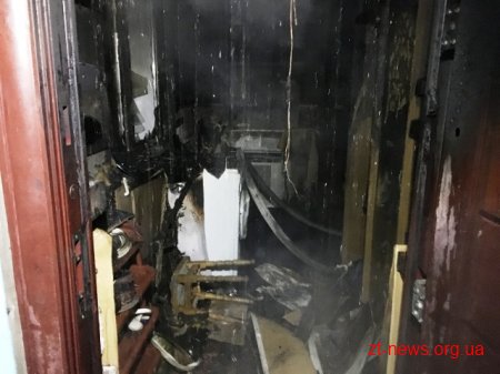 У Житомирі під час пожежі в приватному будинку вогнеборці врятували господаря