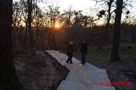 До кінця грудня планують завершити будівництво доріжки поблизу річки Кам'янки