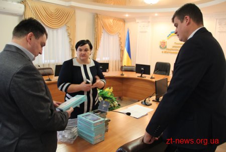 Житомирські поліцейські отримали 6 планшетів у рамках співпраці з програмою розвитку ООН в Україні