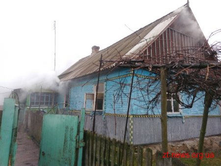 На Житомирщині під час пожежі в оселі загинула 78-річна жінка