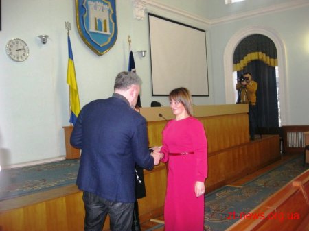 Матвій Хренов вручив премії міського голови педагогам та учням шкіл