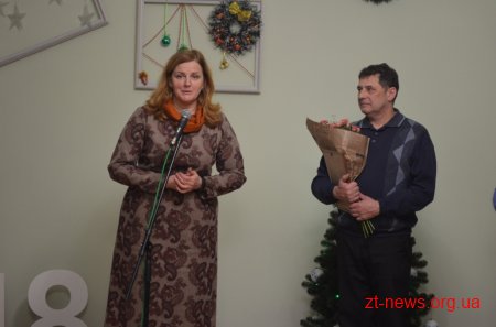 У Житомирі відкрили виставку картин "Різдвяні Барви"