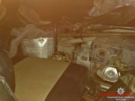 На Житомирщині поліція затримала автомобіль бурштинокопача