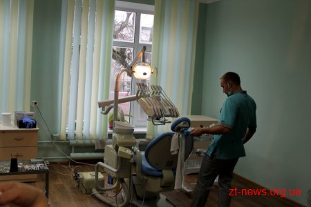Володимир Ширма проінспектував ремонтні роботи у комунальних медичних установах