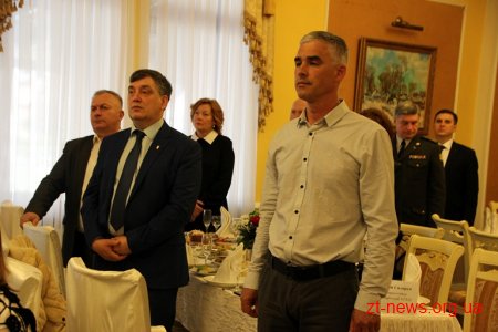 На першому Молитовному сніданку у Житомирі представники влади та громади помолилися за Україну