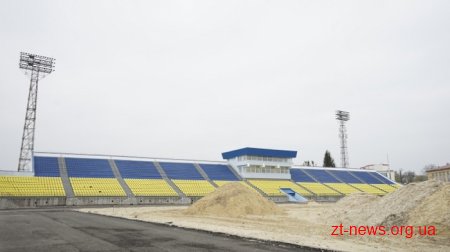 На стадіоні «Полісся» працюють над тренерською та тенісними кортами