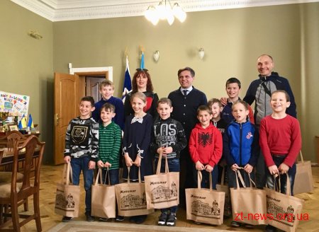 Спортсмени з Донеччини зустрілися з Сергієм Сухомлиним і розповіли про свої враження від Житомира